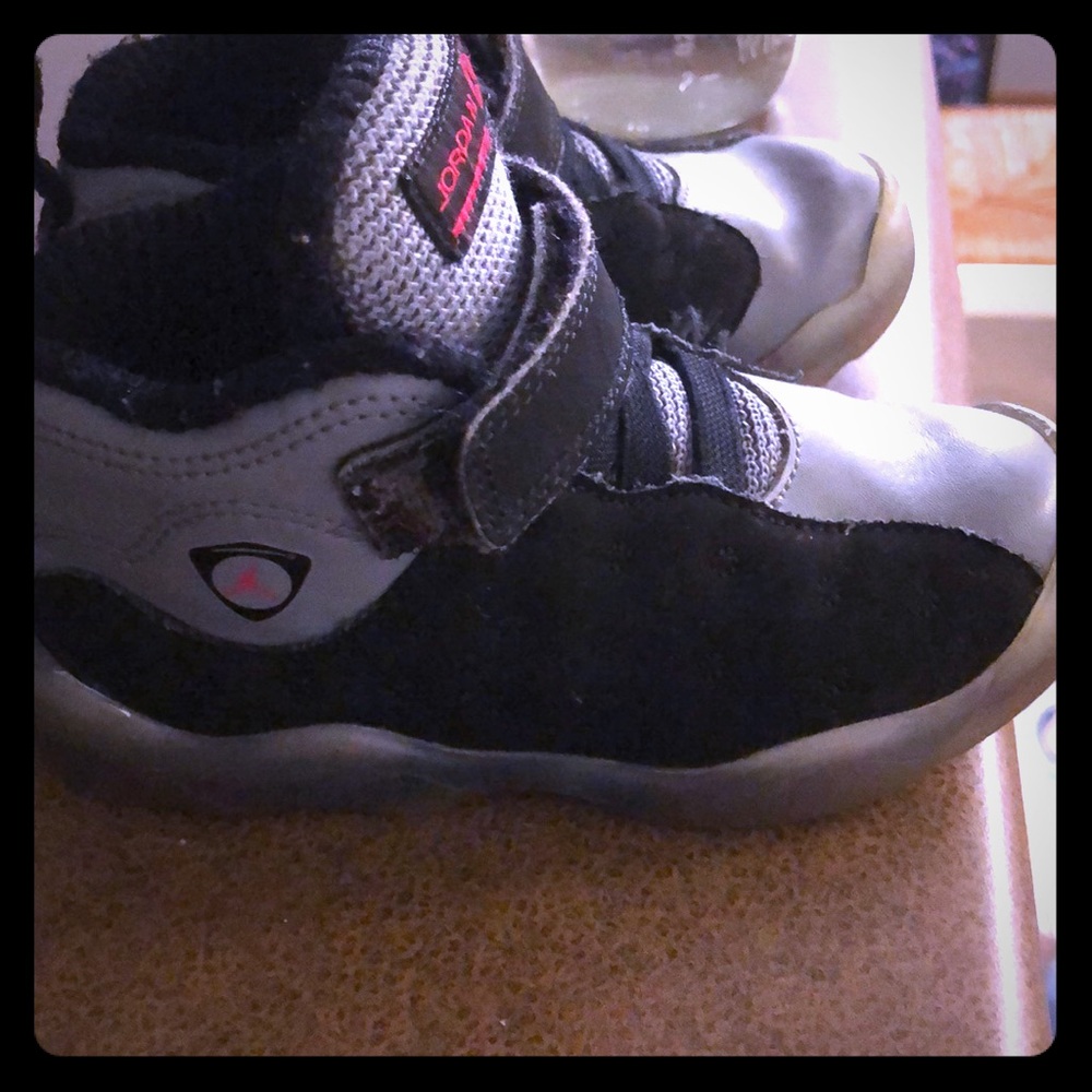 Grey and black toddler Jordan’s size 9